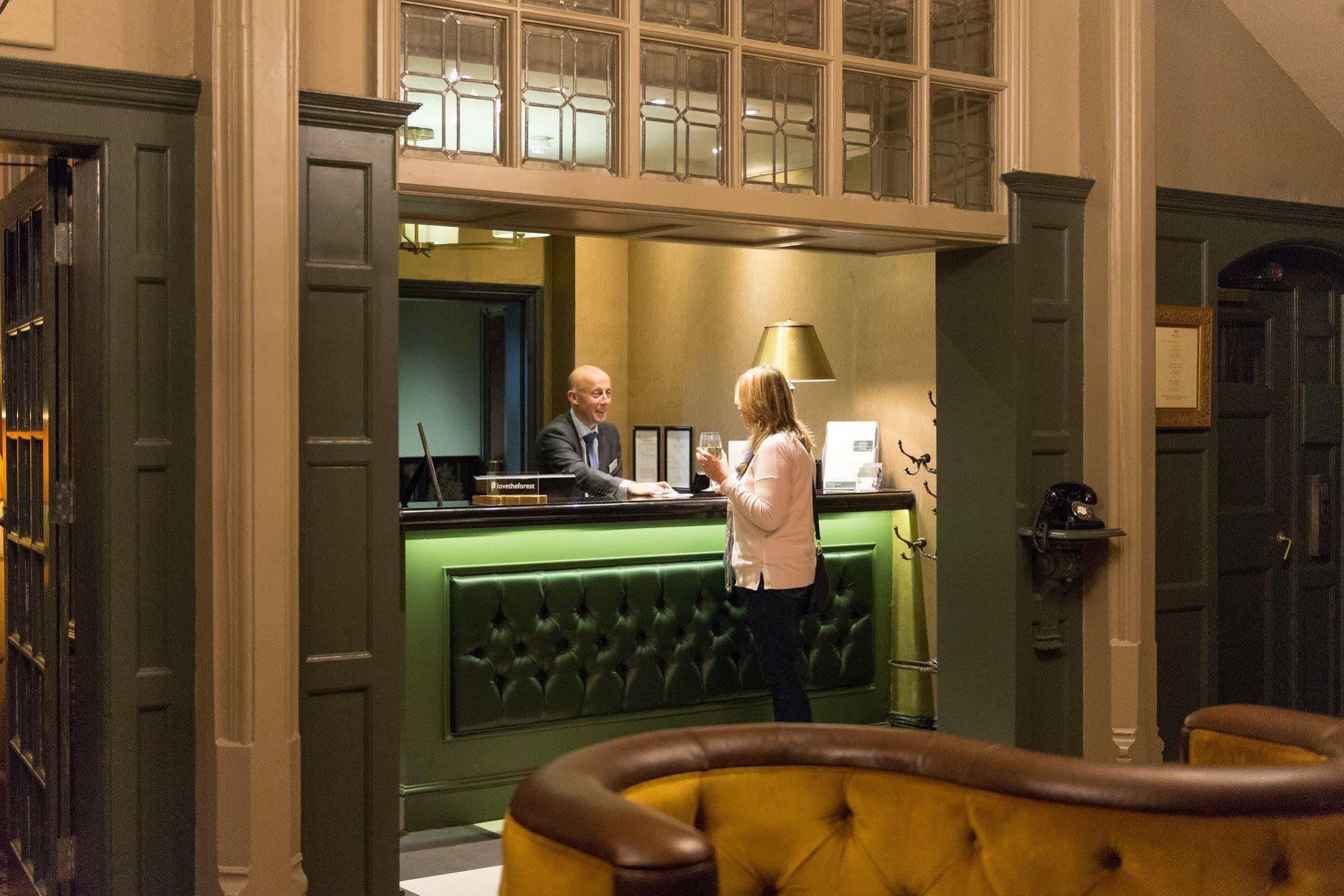 The Crown Manor House Hotel Lyndhurst Esterno foto